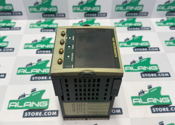 Eurotherm VAF 3504  TEMPERATURE CONTROLLER