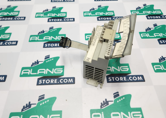 ALLEN-BRADLEY  1762-OB8  DIGITAL OUTPUT MODULE